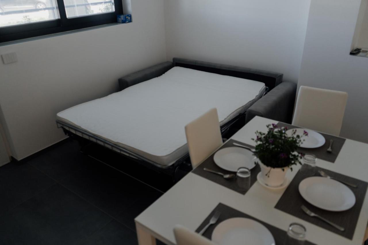 Domus Residence - Lucrezio - บารี ภายนอก รูปภาพ