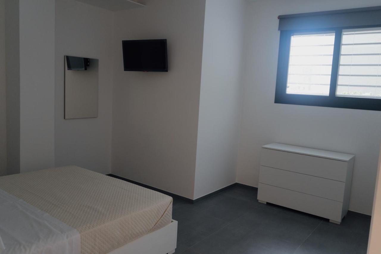 Domus Residence - Lucrezio - บารี ภายนอก รูปภาพ