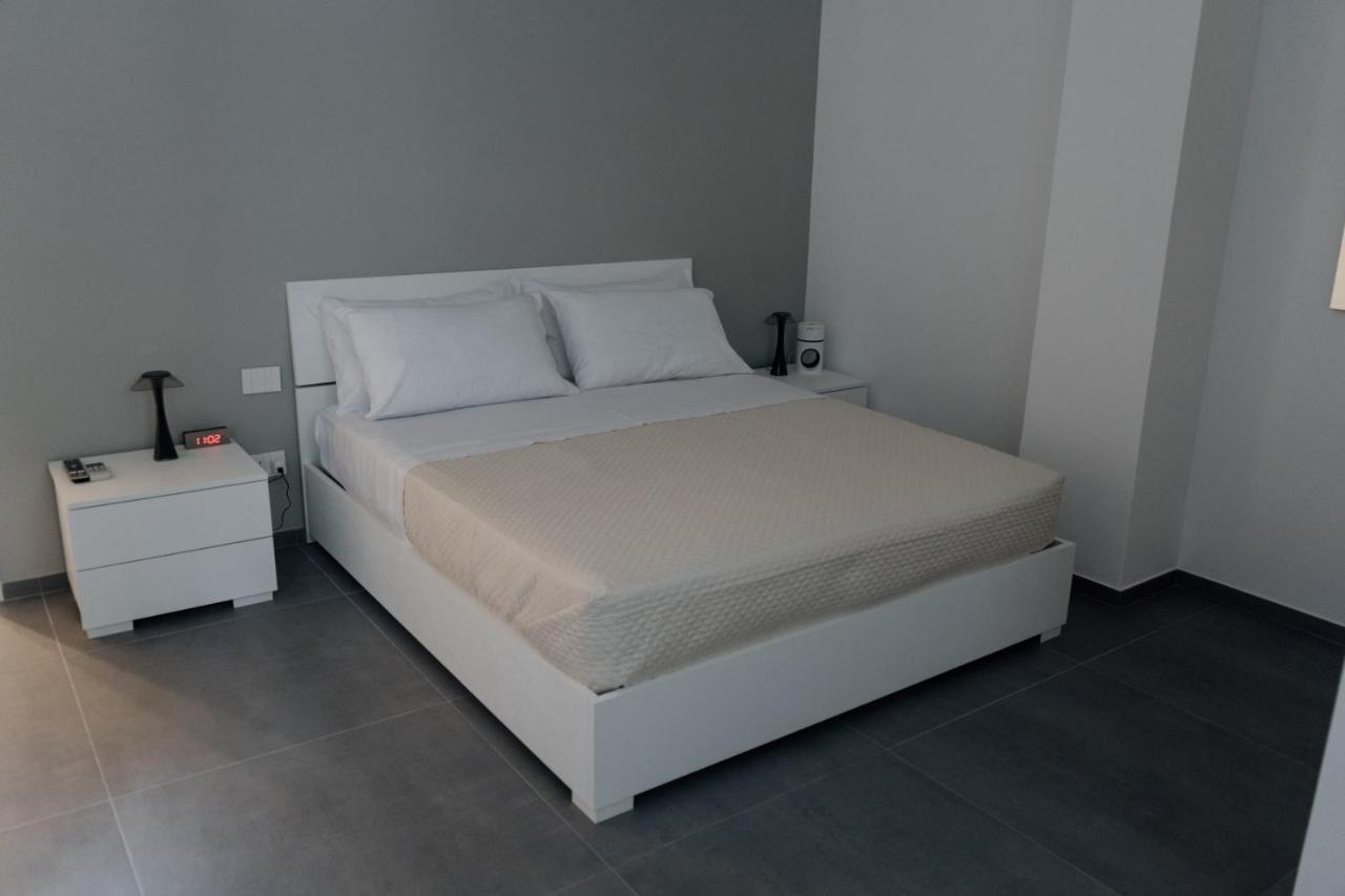 Domus Residence - Lucrezio - บารี ภายนอก รูปภาพ